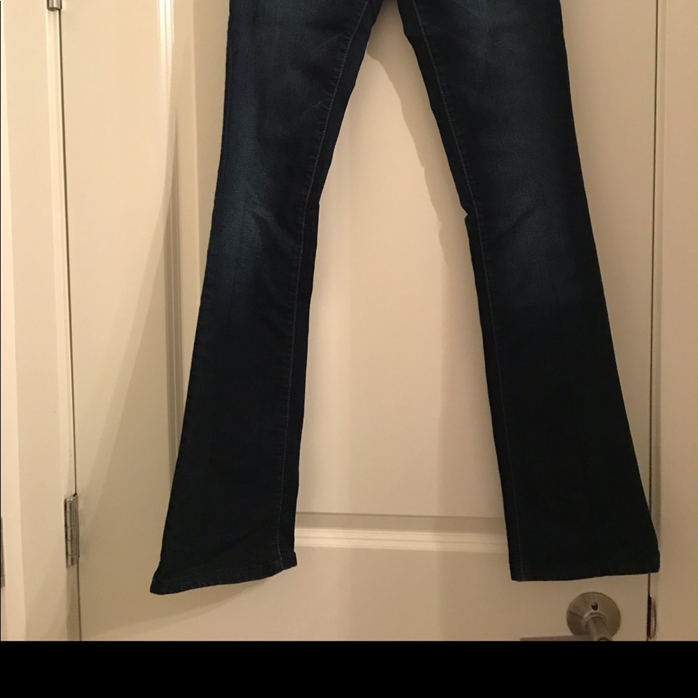 Guess bootcut jeans size 24.